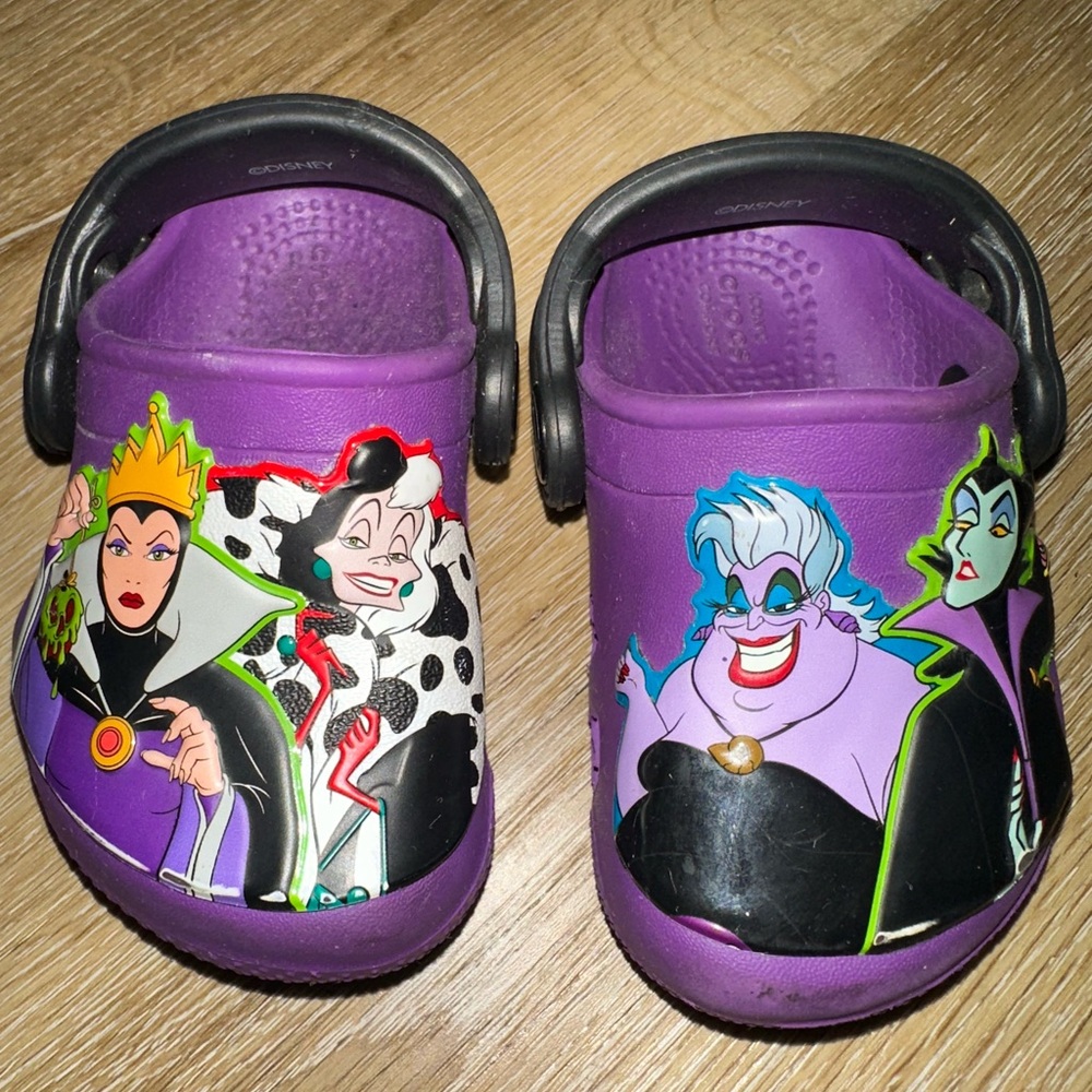 Disney Kids Purple Villain-Themed Clogs